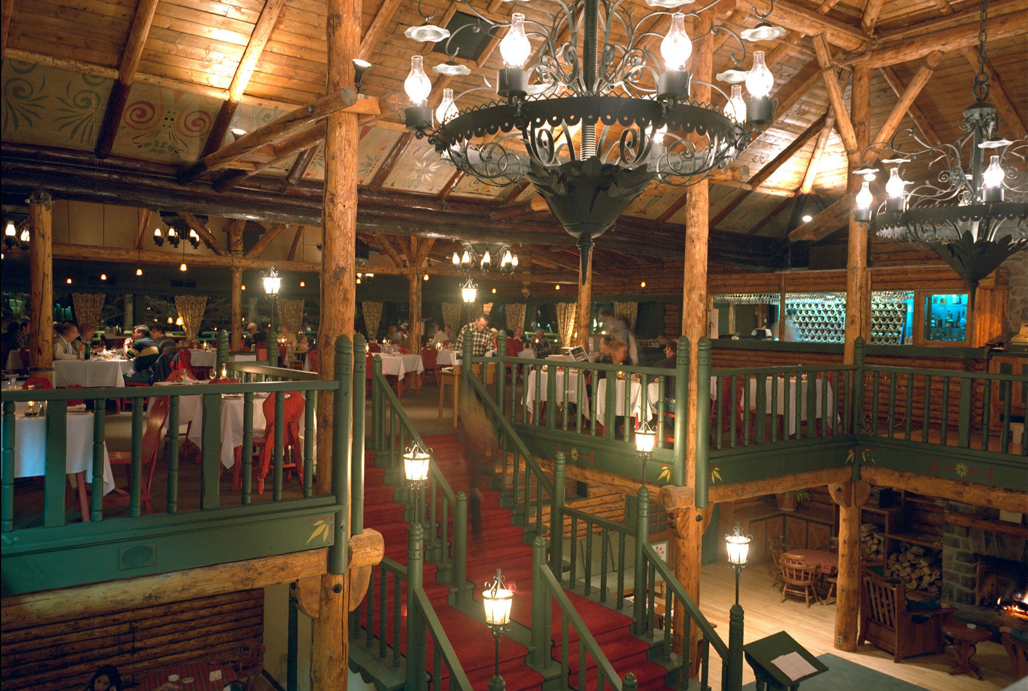 Auberge Alpine Inn Сент-Адель Экстерьер фото